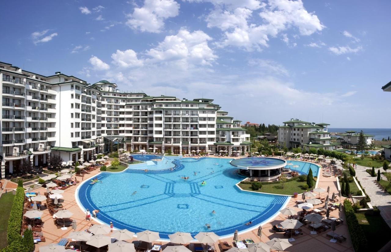 Курортные отели Emerald Beach Resort & Spa Равда-19